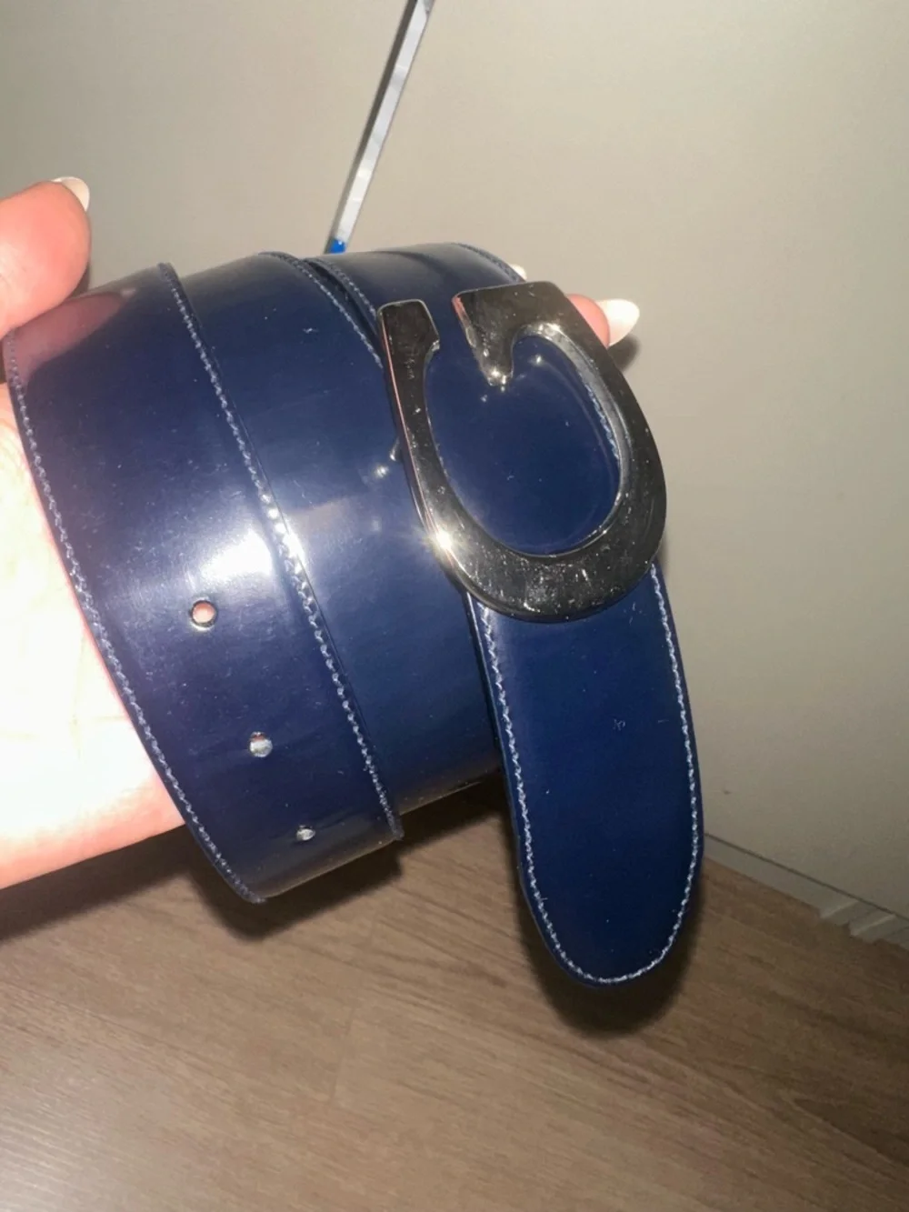 Gucci Navy Blue 80’s Vintage Leather Belt with Silver 'G' Buckle 80-32